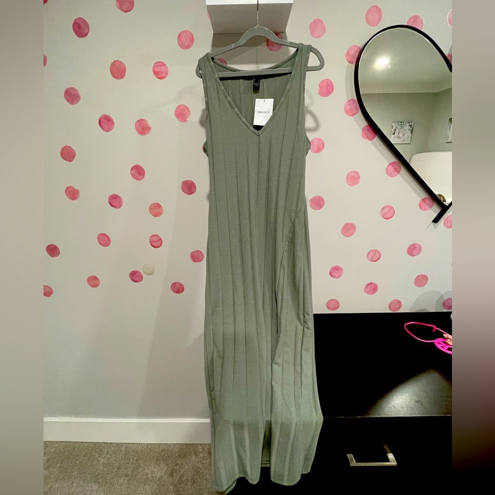 Forever21 olive green dress. Small